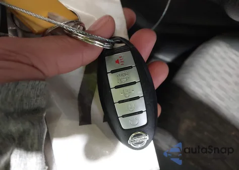 2018 Nissan Rogue Sv z USA, uszkodzony, nr VIN 5N1AT2MV7JC826806